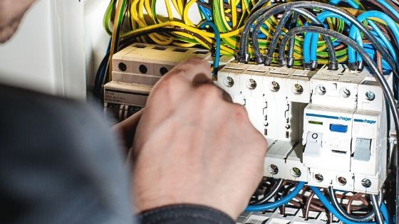 duties of an electrical technician