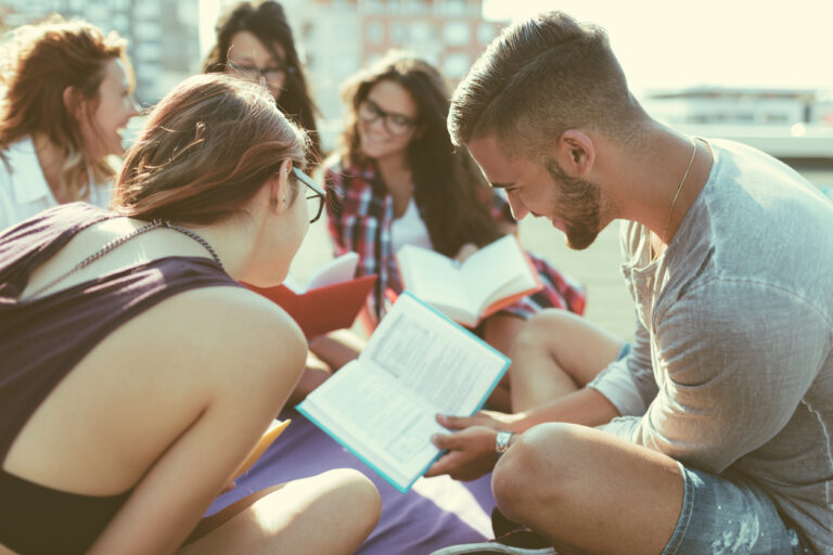 10 Essentials to a Successful Summer Semester in College SCI