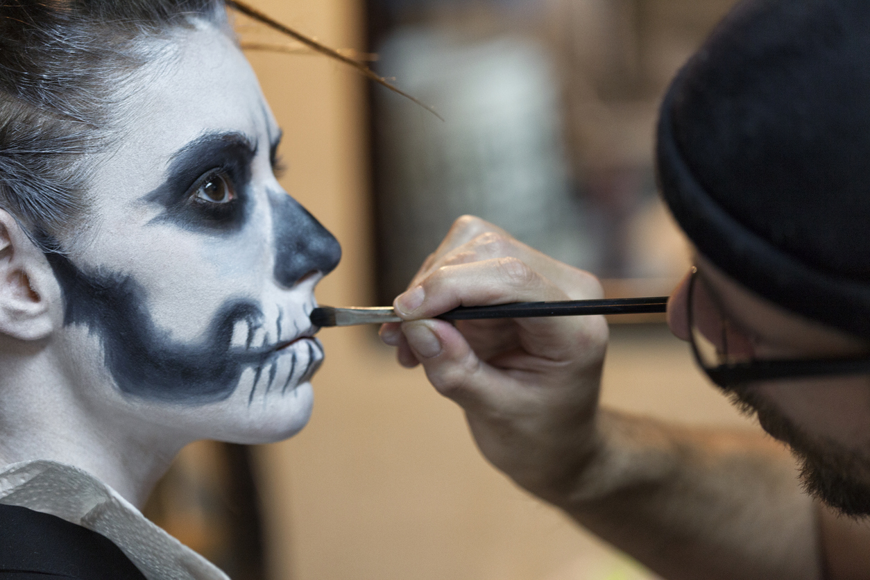 Halloween Makeup Ideas: 23 Halloween Costumes Ideas to Try